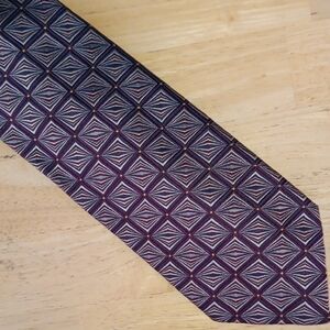MONTEBELLO Sophisticated Purple and Cream Diamond Pattern Men's Tie